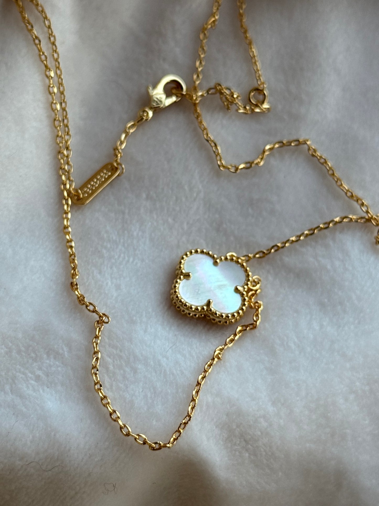 Valery Pearl Clover Pendant