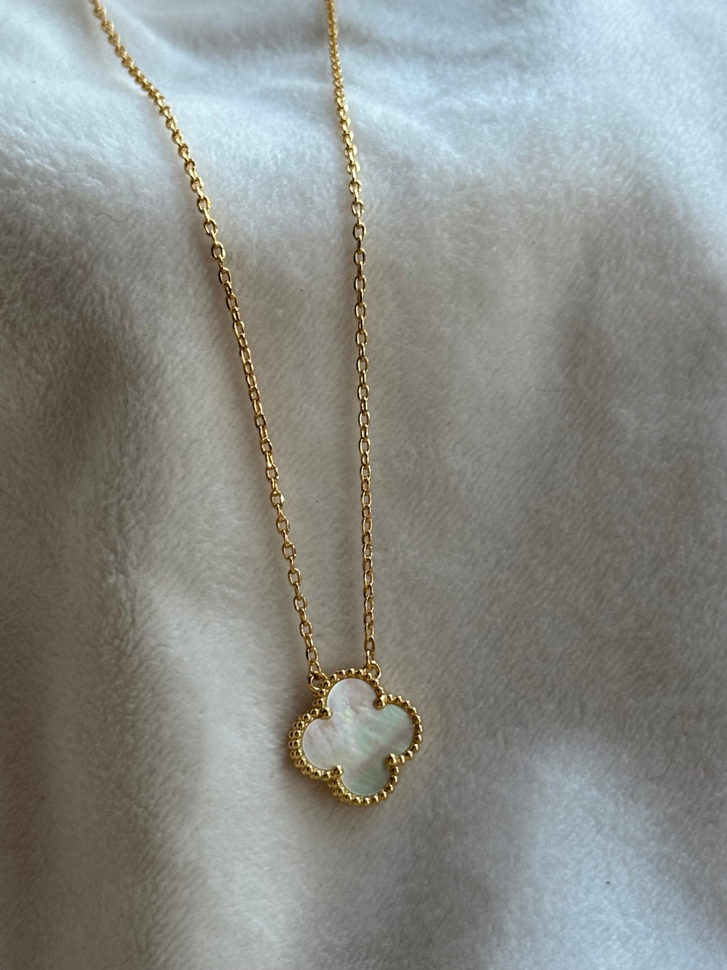 Valery Pearl Clover Pendant