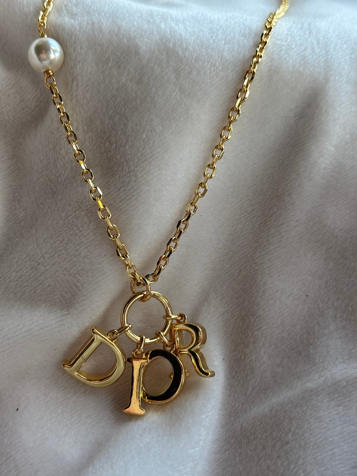 Dia Ditrus Necklace