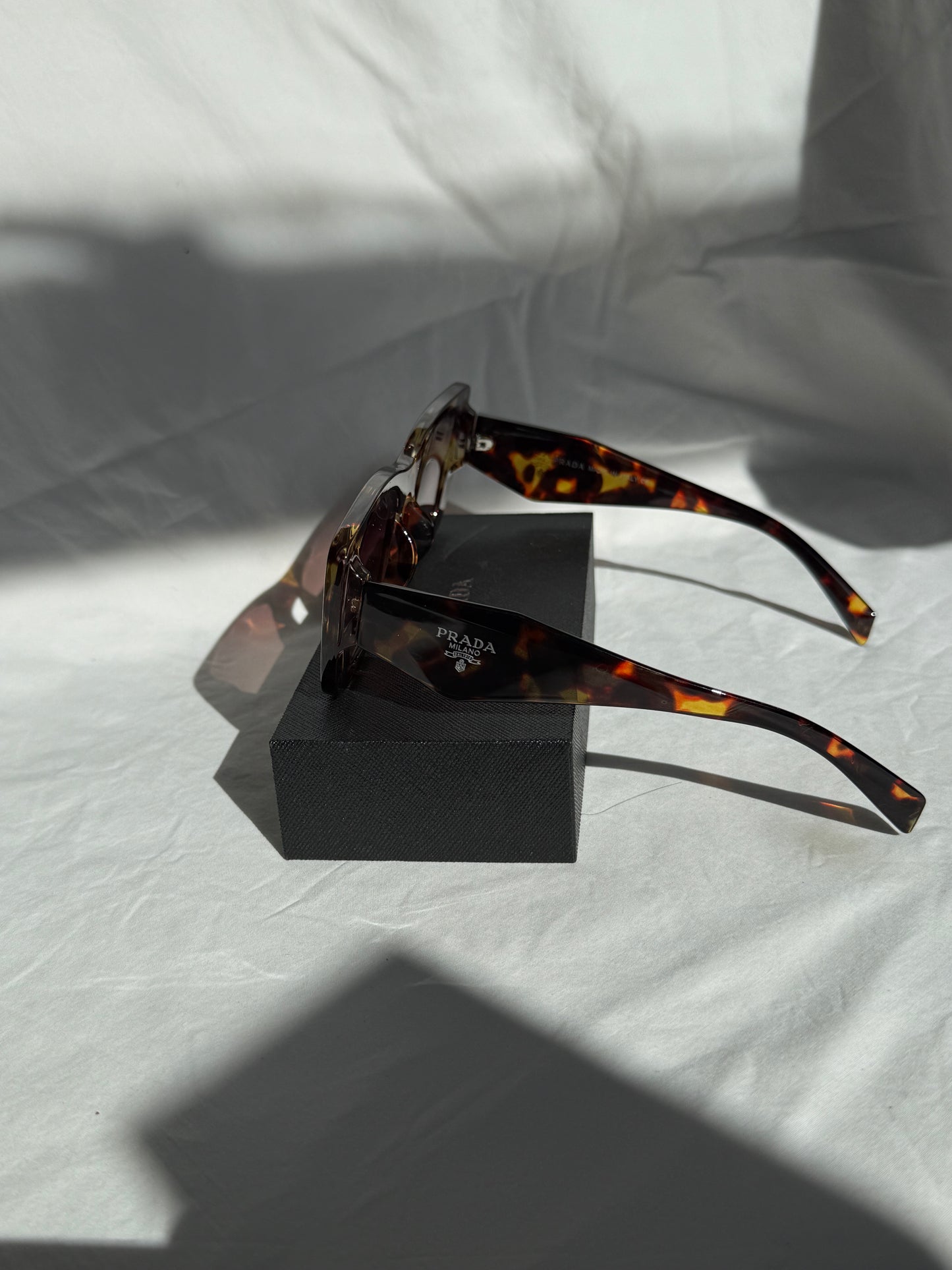 Penelope Suza Sunglasses - Brown