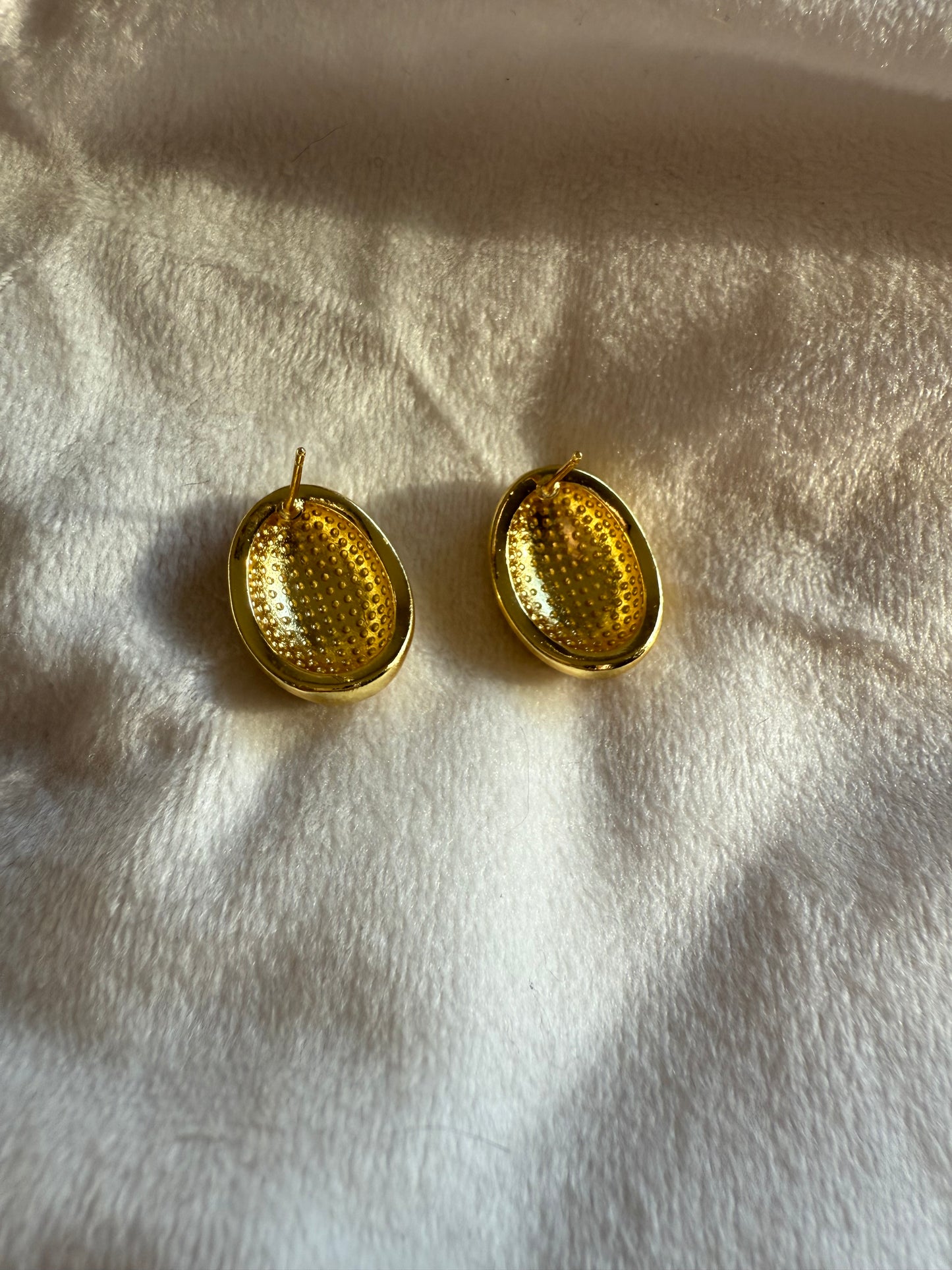 Evie Yasa Earring