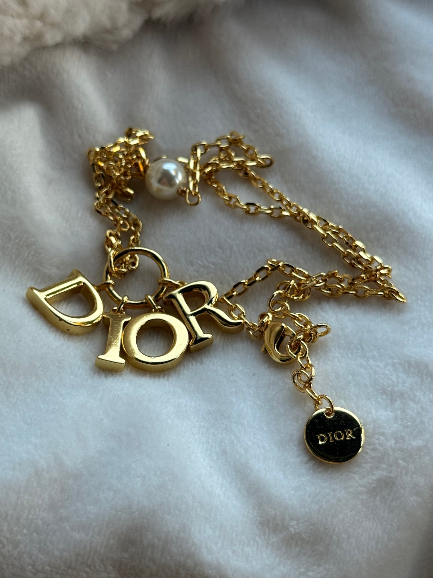 Dia Ditrus Necklace