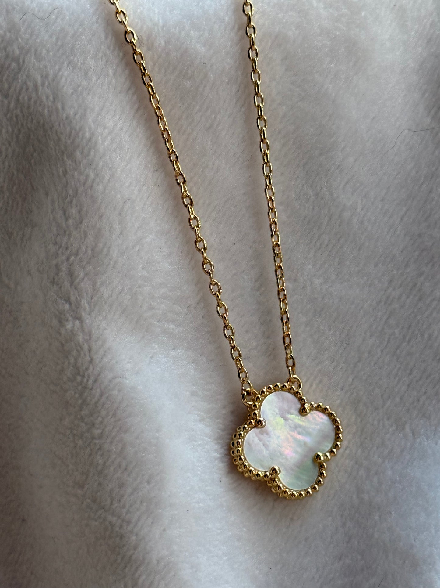 Valery Pearl Clover Pendant