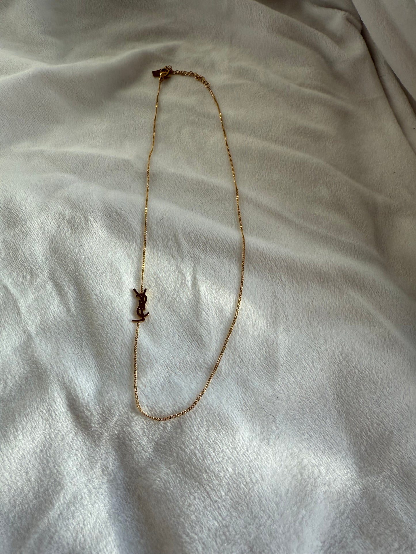 Evie Necklace