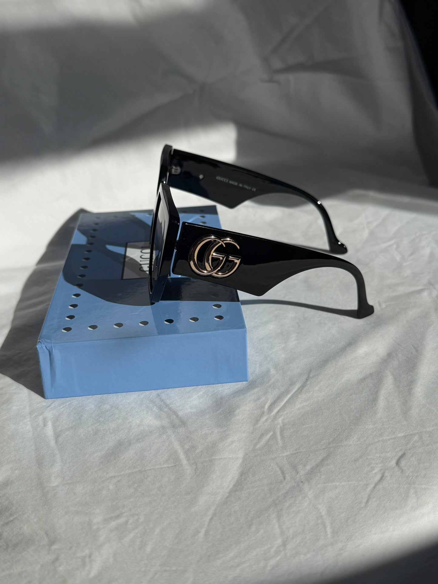Georgina Vifa Sunglasses - Black