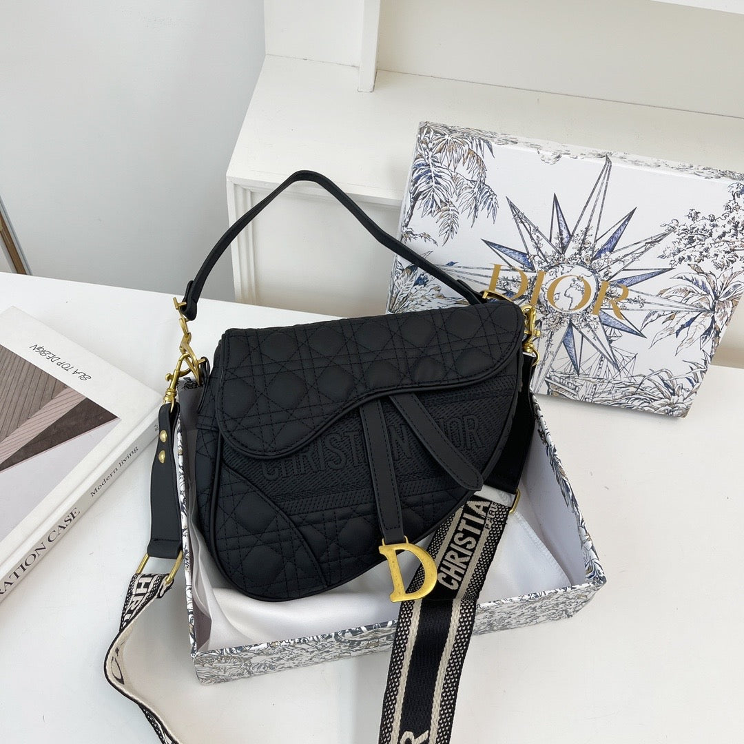 Dia Quilted Saddle Bag