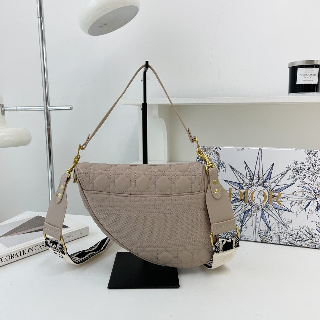 Dia Quilted Saddle Bag
